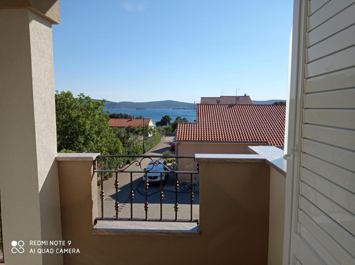 Apartments Vodopija 300M To The Beach Sveti Filip i Jakov Eksteriør bilde