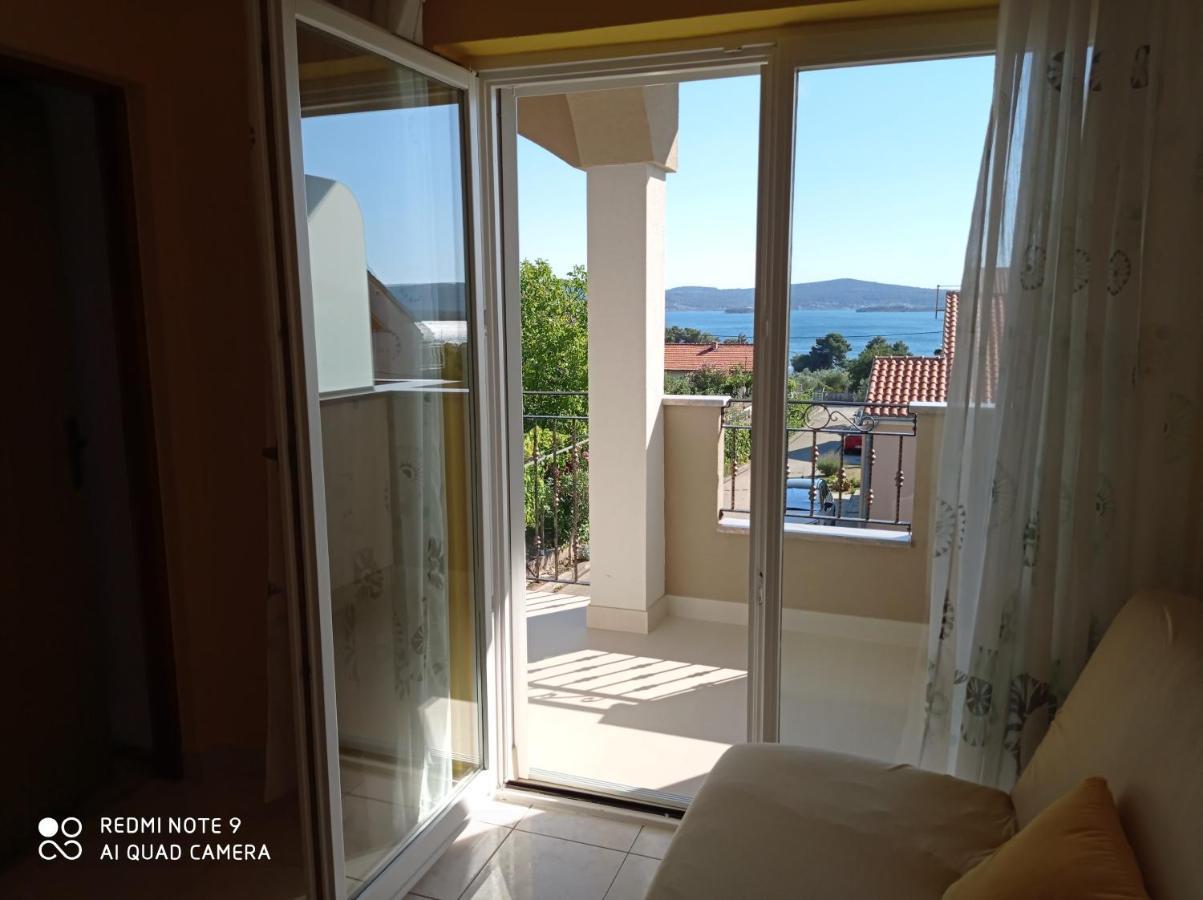 Apartments Vodopija 300M To The Beach Sveti Filip i Jakov Eksteriør bilde
