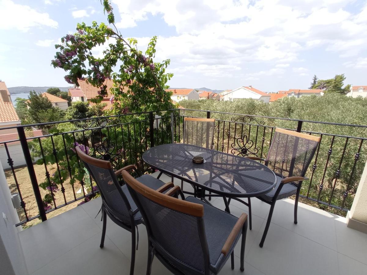 Apartments Vodopija 300M To The Beach Sveti Filip i Jakov Eksteriør bilde