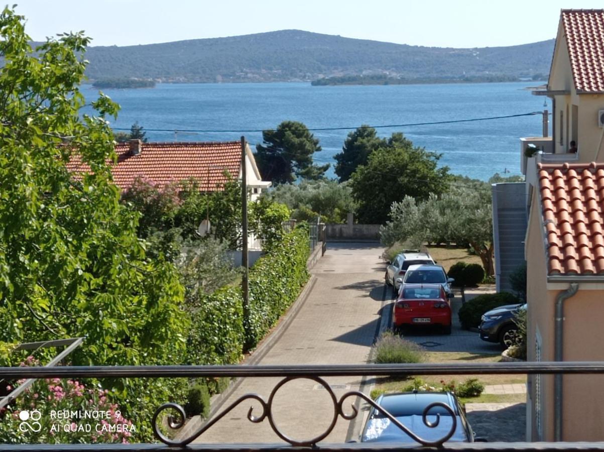 Apartments Vodopija 300M To The Beach Sveti Filip i Jakov Eksteriør bilde