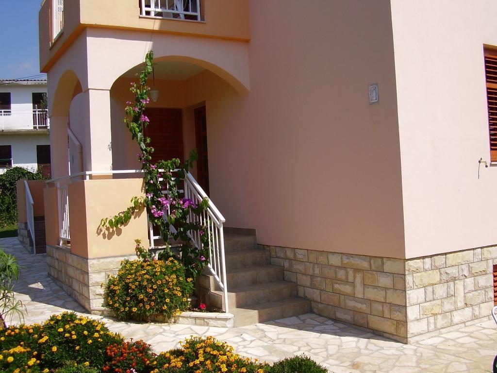 Apartments Vodopija 300M To The Beach Sveti Filip i Jakov Rom bilde