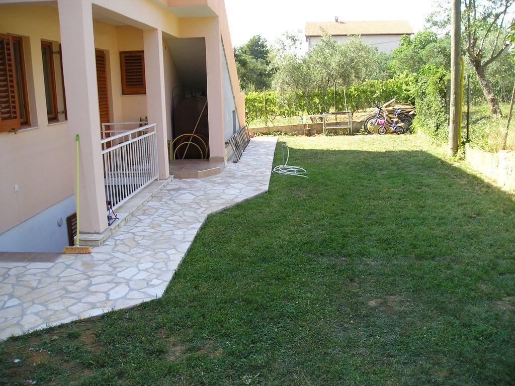 Apartments Vodopija 300M To The Beach Sveti Filip i Jakov Eksteriør bilde