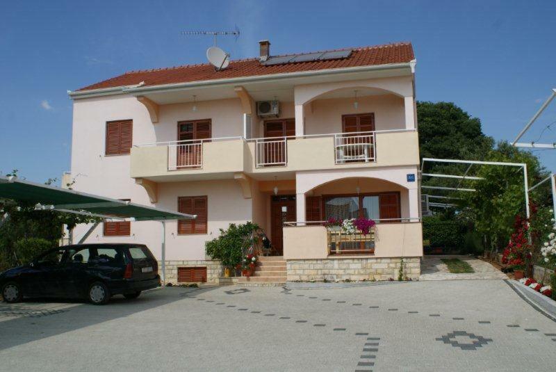 Apartments Vodopija 300M To The Beach Sveti Filip i Jakov Eksteriør bilde