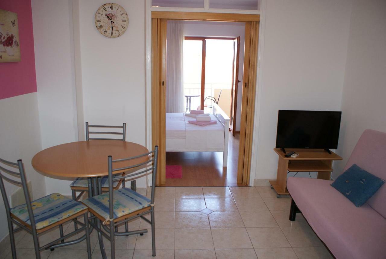 Apartments Vodopija 300M To The Beach Sveti Filip i Jakov Eksteriør bilde