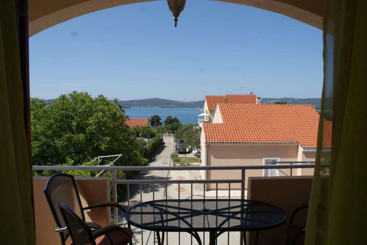 Apartments Vodopija 300M To The Beach Sveti Filip i Jakov Eksteriør bilde