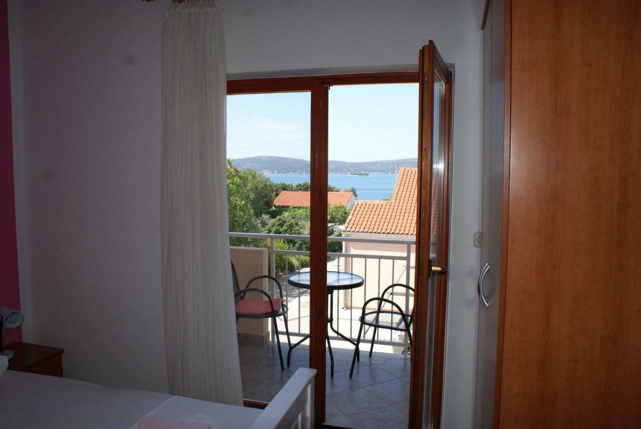 Apartments Vodopija 300M To The Beach Sveti Filip i Jakov Eksteriør bilde