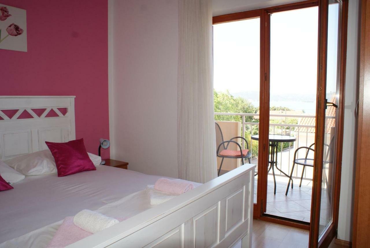 Apartments Vodopija 300M To The Beach Sveti Filip i Jakov Eksteriør bilde